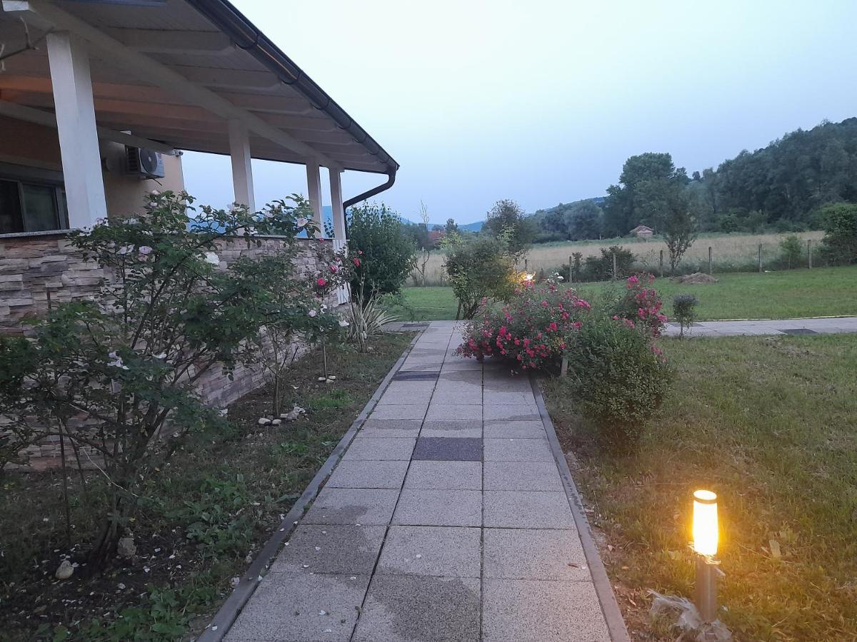 River Bank Apartments & Castle View Bihac Ngoại thất bức ảnh